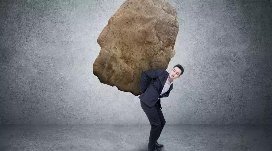 欠债人无力还钱担保人怎么办,欠款人无力偿还跑路了