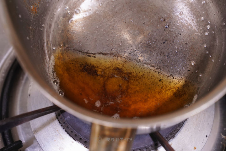 煎牛排时黄油炸到身上怎么办,煎牛排香料总是一煎就糊