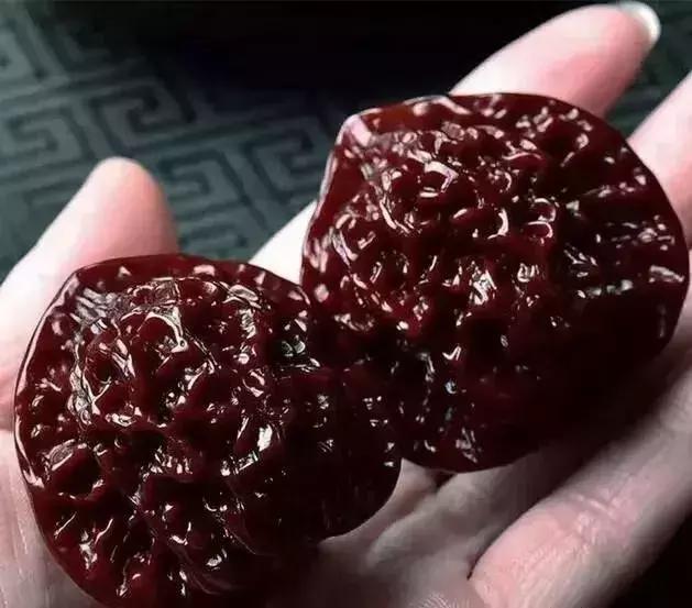 文玩核桃尖裂了怎么修,文玩核桃尖头怎么处理