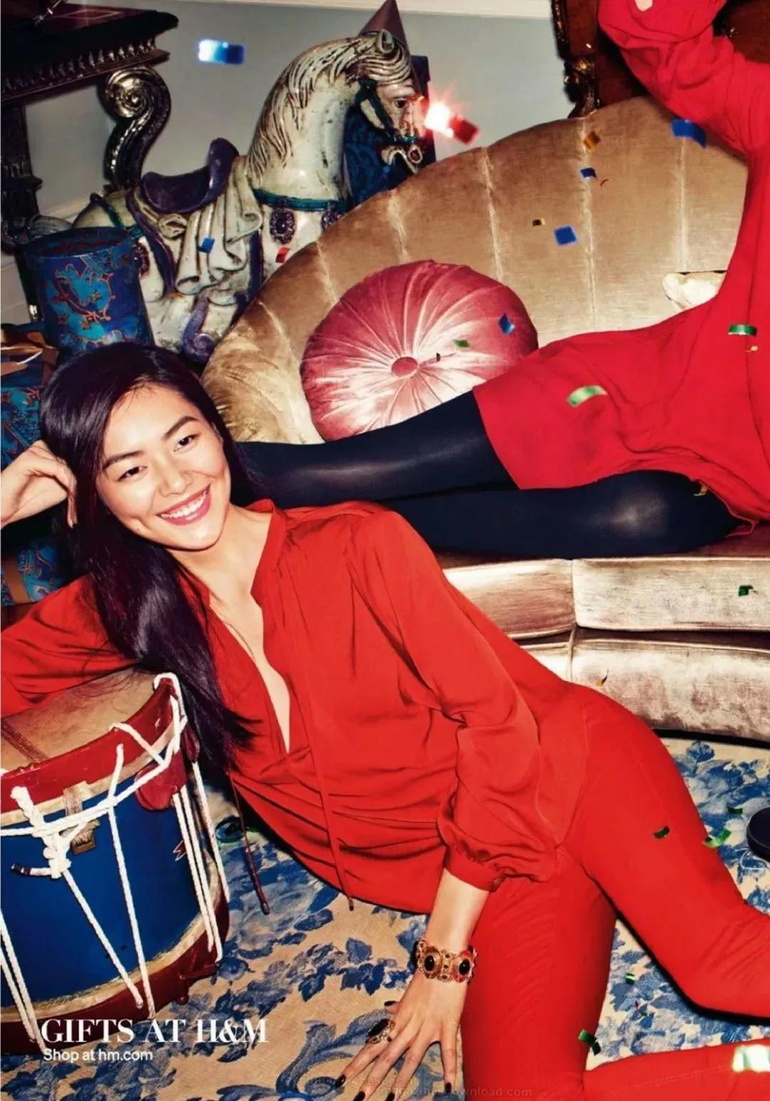 疯了，她的平胸才是顶级性感