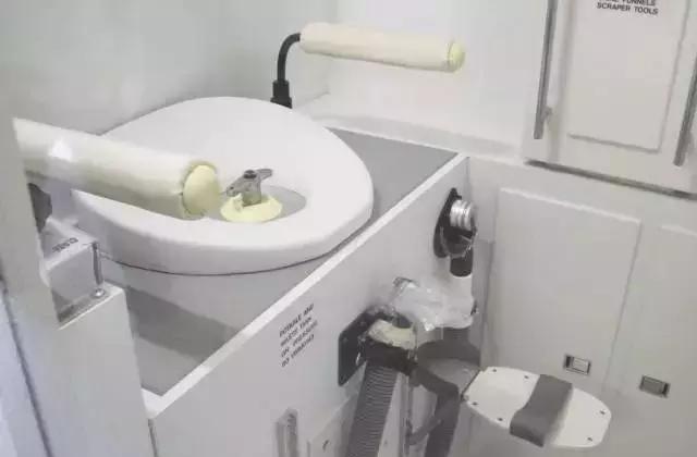 世界上最昂贵的东西是你的快乐,世界上最昂贵的东西就是你的快乐