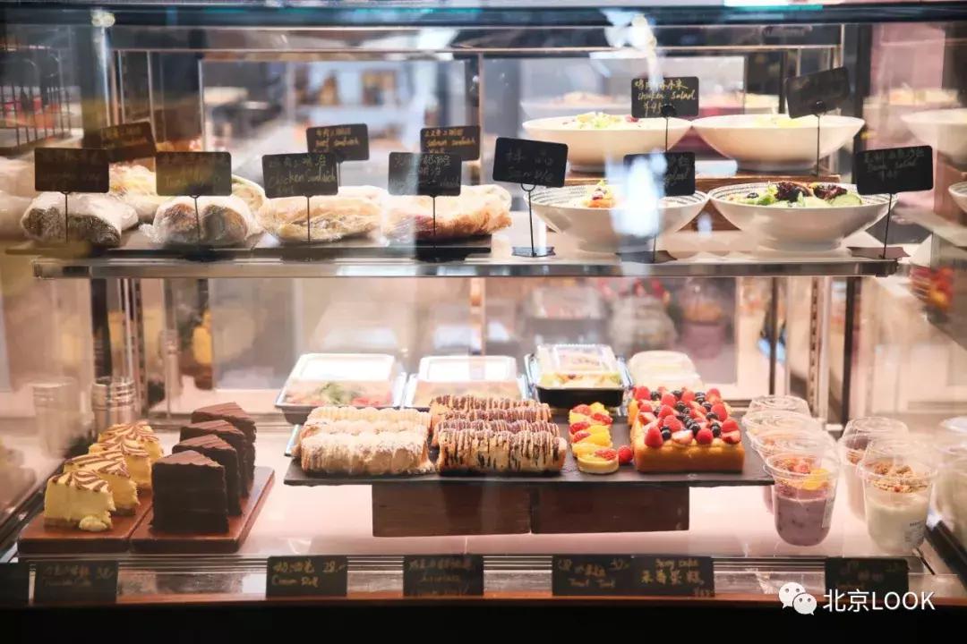 央视大楼对面网红餐厅,央视大楼隔壁酒店