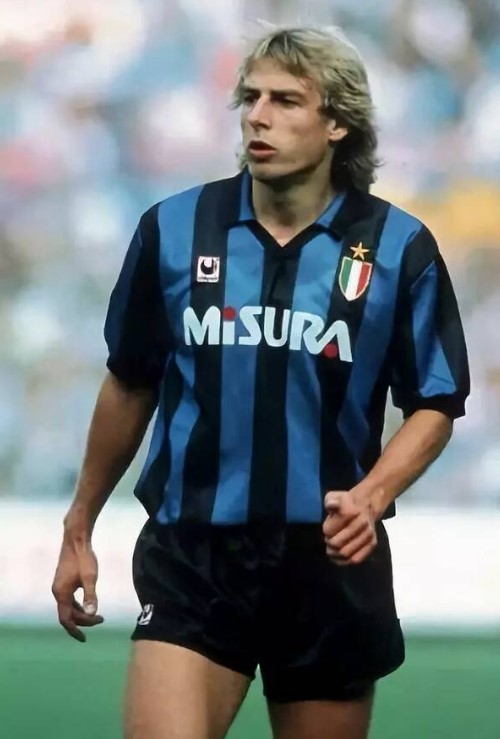 足球轰炸机克林斯曼,足球巨星克林斯曼