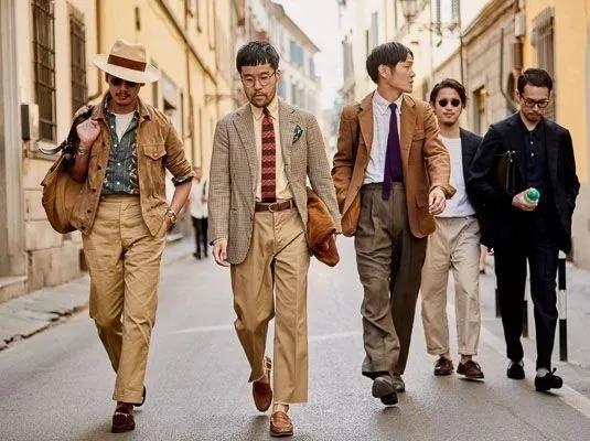 男人这辈子必穿的裤子,最经典的卡其裤是哪款