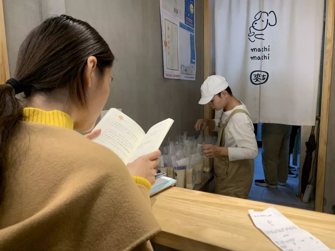 周杰伦奶茶350元一杯的背后 (周杰伦3元奶茶)