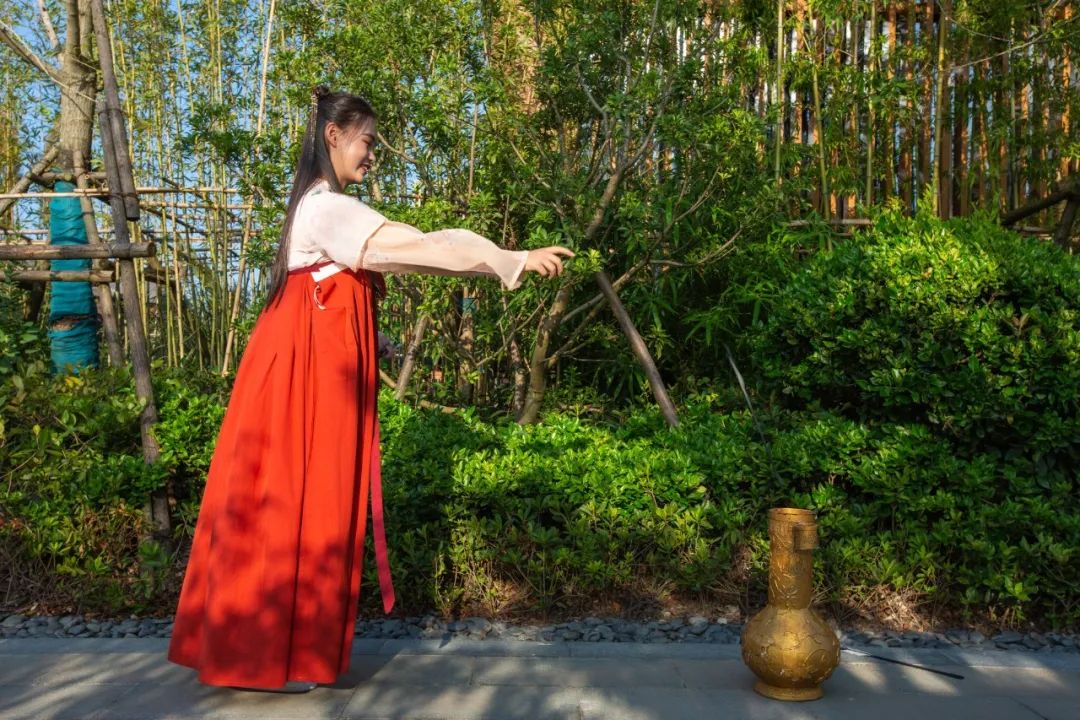 住进风景里温泉酒店,住进风景里旅游度假温泉酒店