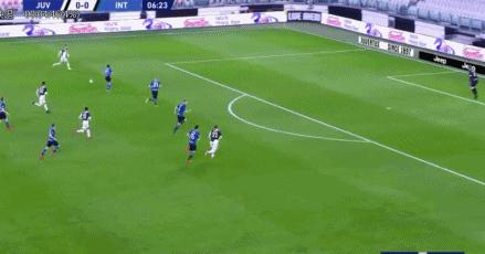 c罗被球迷嘲笑后果,c罗被嘲笑获得金球