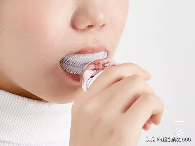 清洁牙齿的神器可以美白牙齿,怎么刷牙1秒钟就可以让牙齿变白