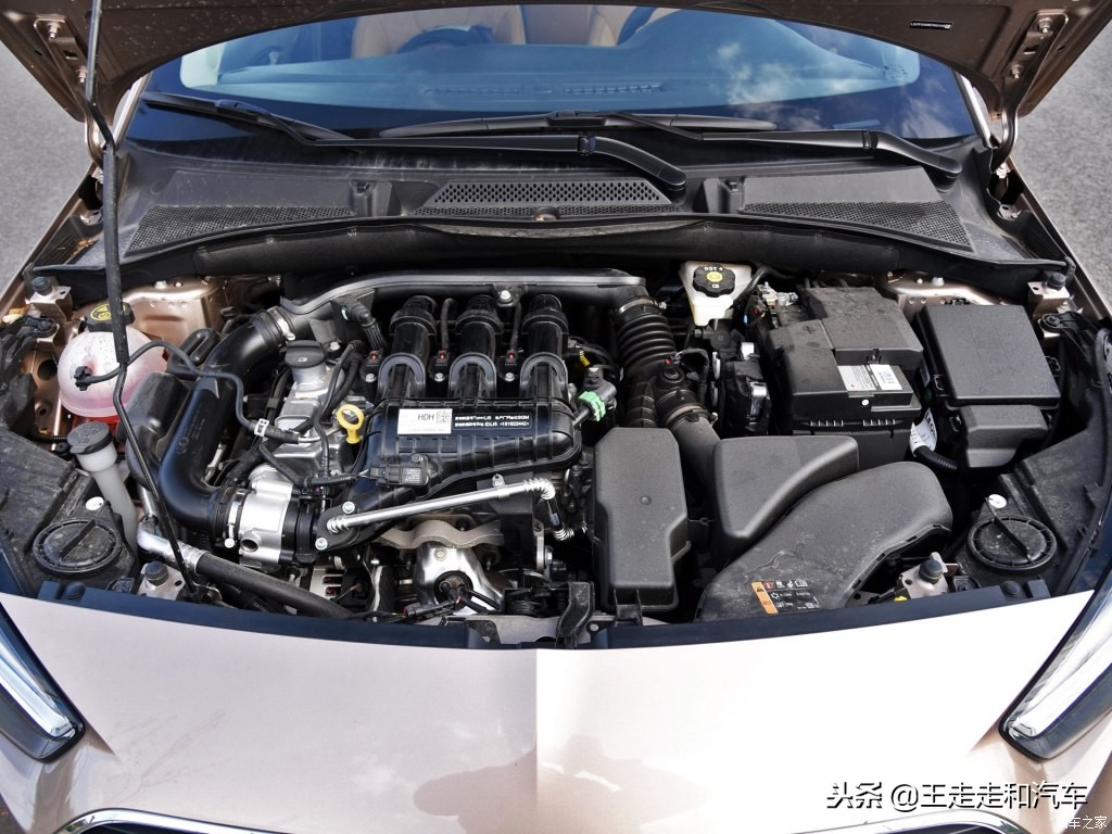 新款别克凯越外观怎么样,别克凯越老款红色高配自动挡