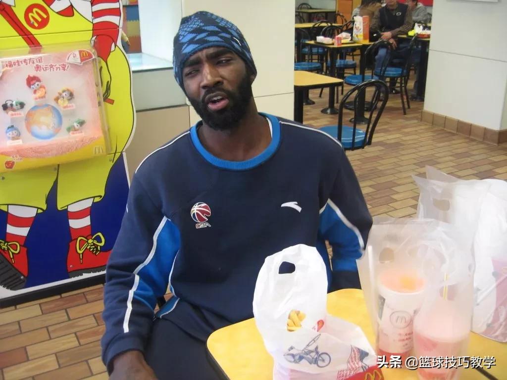这个在CBA拿过得分王的男人，竟然还是科比的控球老师