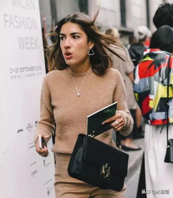 奶茶灰棕色染发效果图,米白色和奶茶色哪个好看