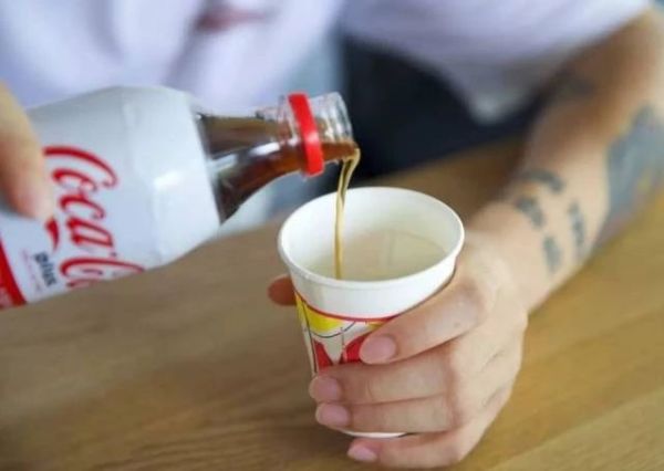 女孩吃减肥药减肥20斤死亡,少女吃减肥药身亡