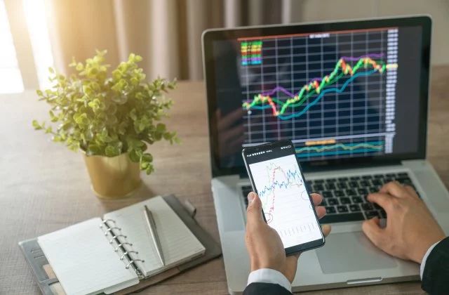 央妈是不是母亲,央妈是后妈还是亲妈