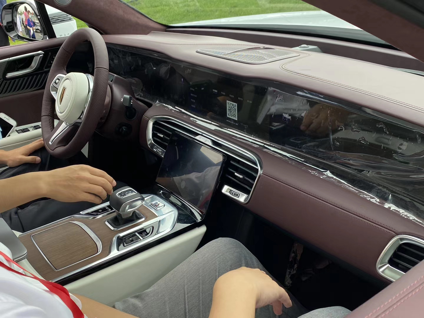 红旗e-hs9vs库里南,全新红旗E-HS9实车