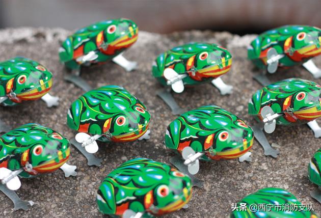 铁皮青蛙有多危险,家长一定要警惕这种玩具