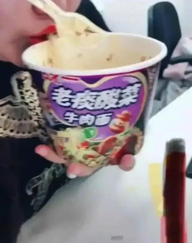 假货视频全集搞笑,最无语的假货爆笑视频