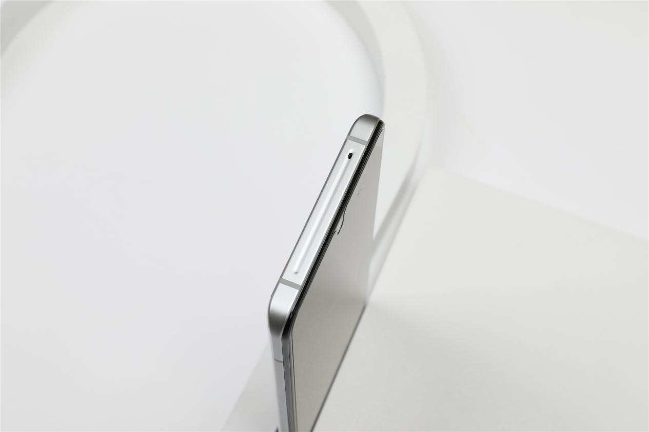 iqoo7传奇版和普通的有什么区别,iqoo7传奇版和普通版的有区别吗