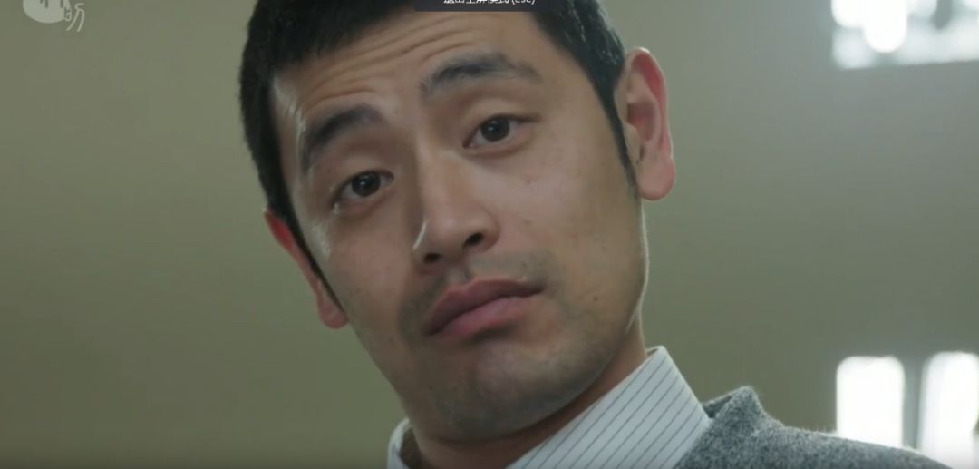 三个男生一个高冷一个腼腆,一个高冷的男生逗比