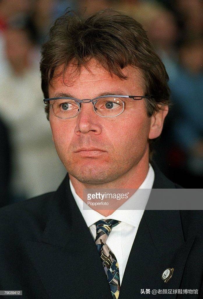 缅怀非洲50大球星之一，南非足球英雄，专虐国米后防的黑又硬