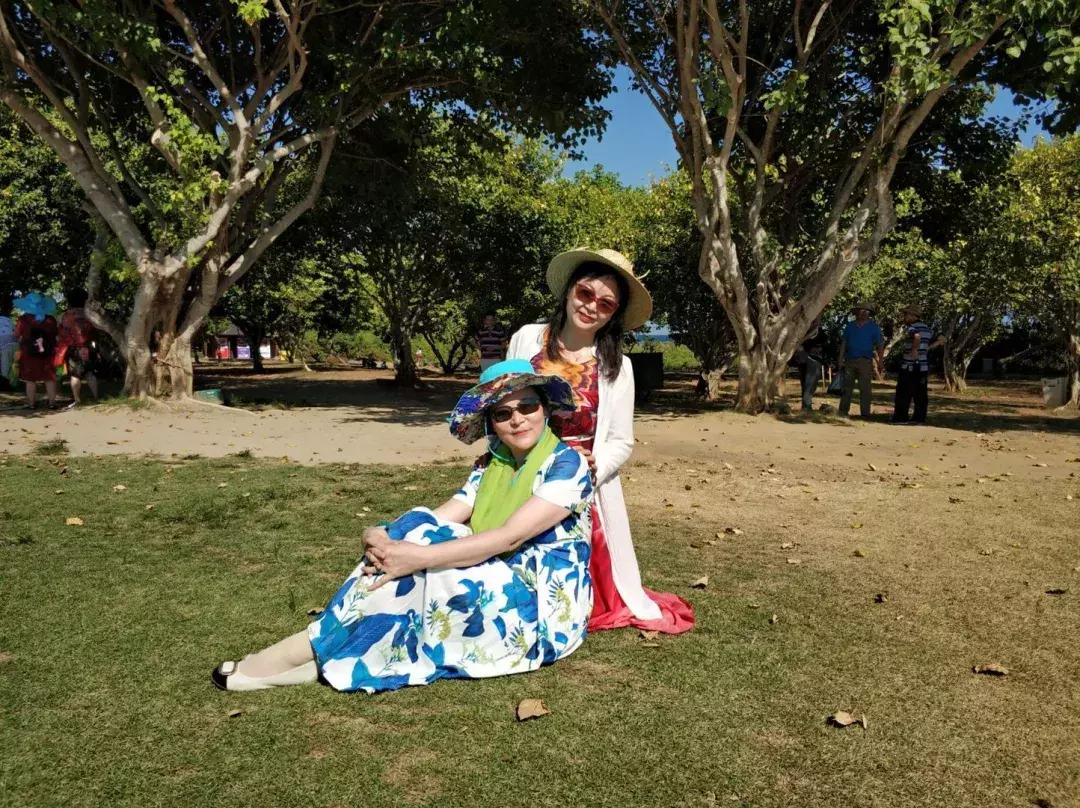 澶у鍑洪棬鏃呮父鎷嶇収濮垮娍鍚堣緫,涓浗澶у澶栧嚭鏃呮父