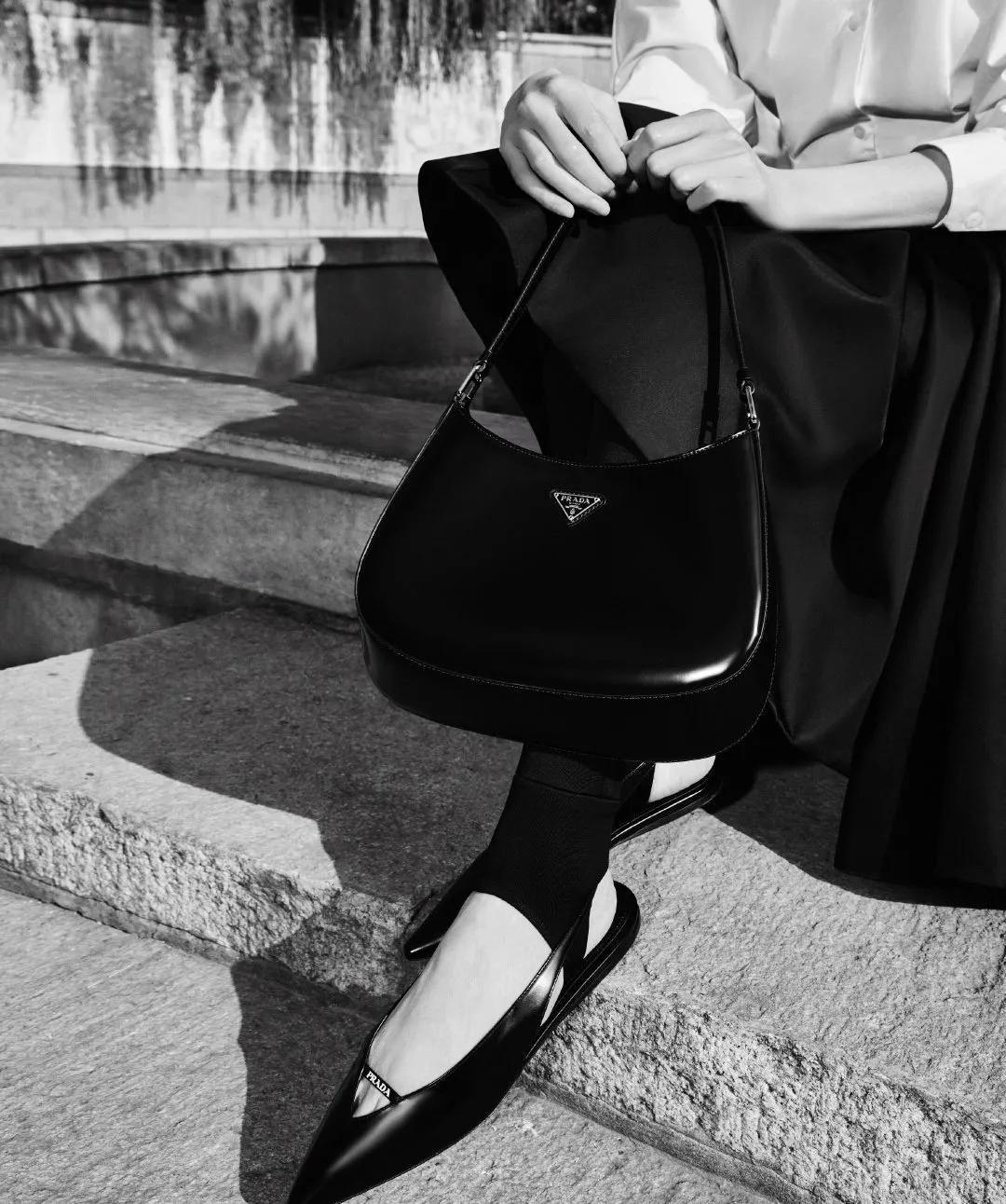 被嫌弃的踩脚裤翻身了！今年正当红