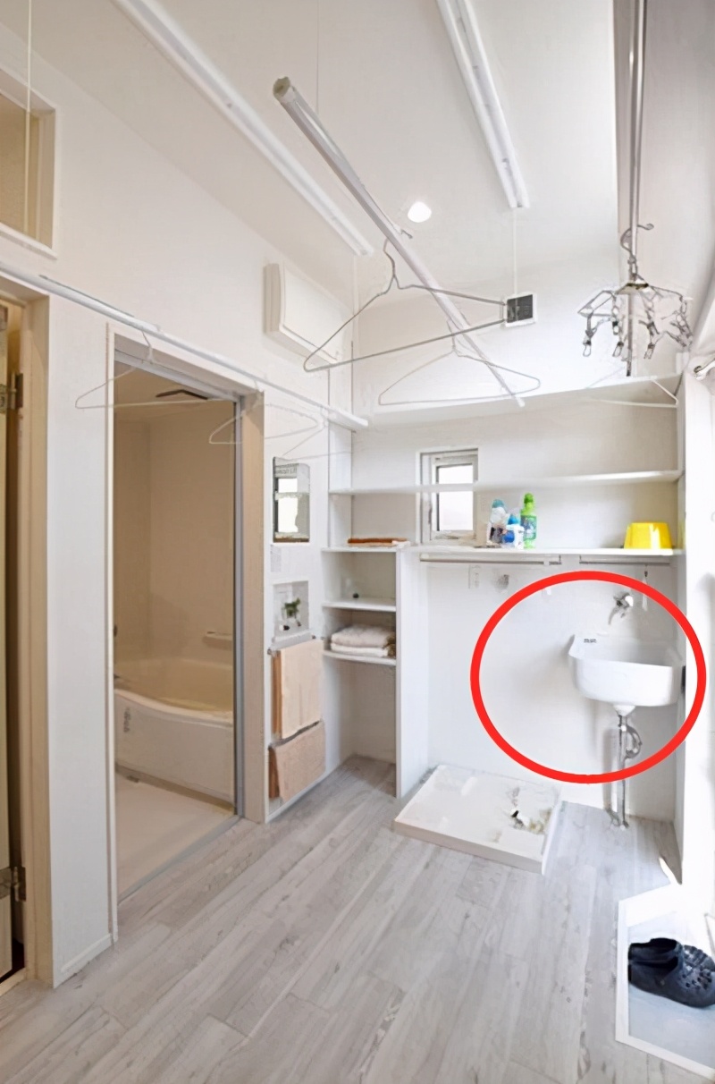 日本晾晒区连通卫生间，2个功能区优势互补，堪称“黄金”大套间