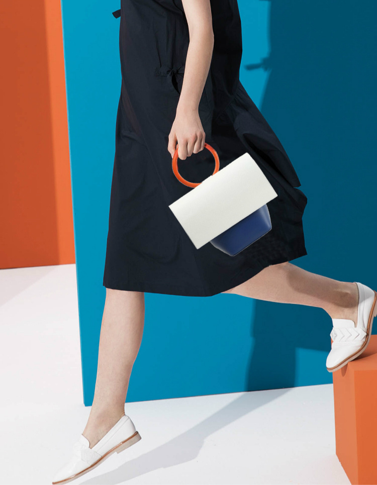 不要再背烂大街的双肩包了,别再背烂大街的轻奢包