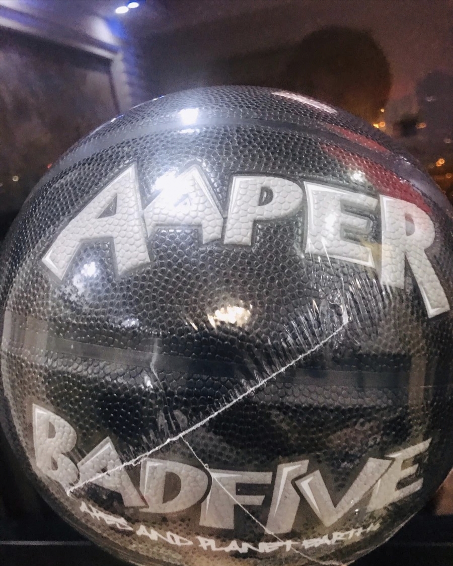 李宁惟吾pro联名aape,aape联名李宁驭帅照片