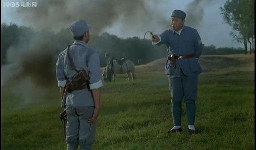 黄桥战役真相：粟裕抗日有功，却遭5倍兵力*攻围**，反杀后群众叫好