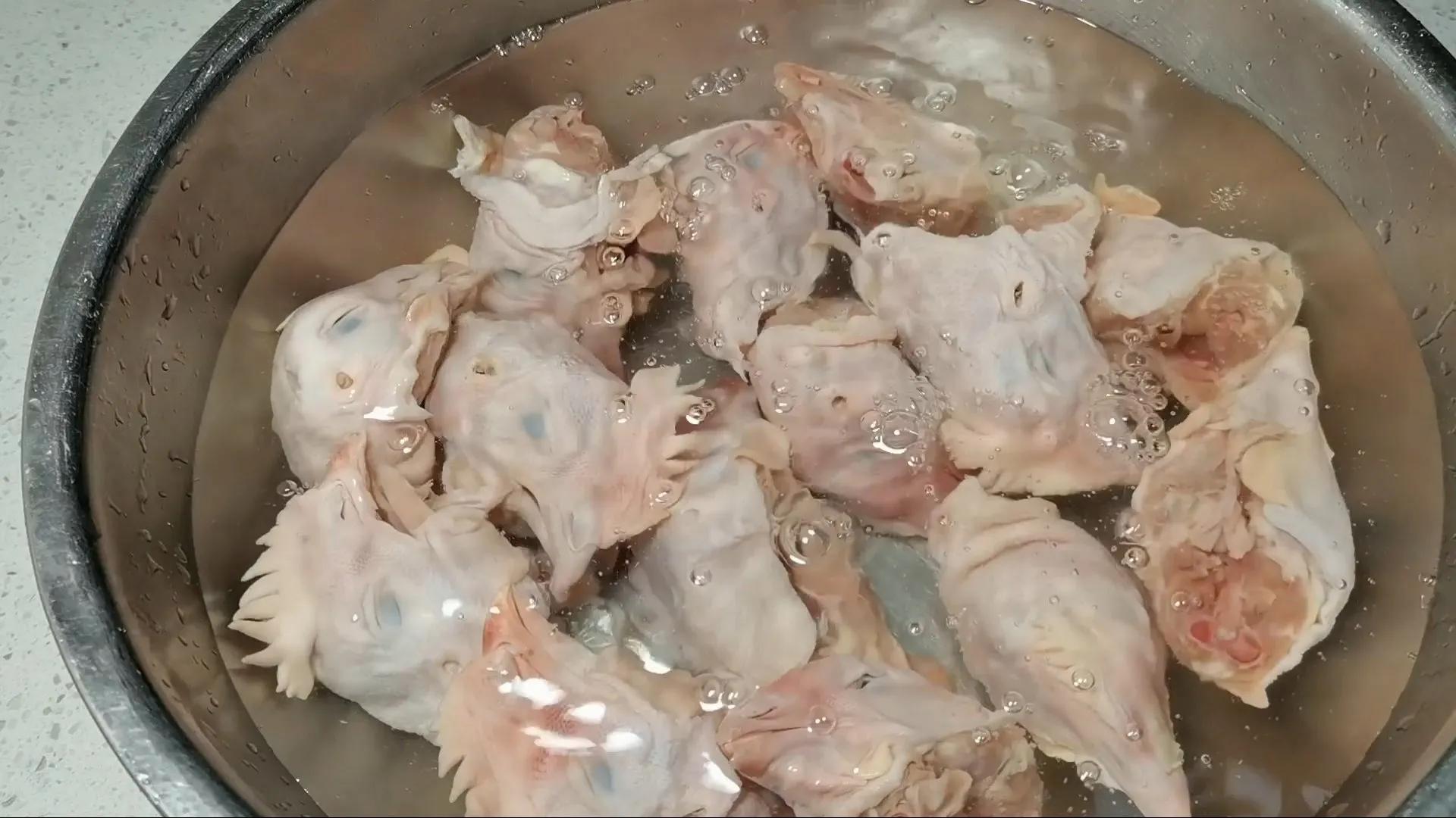 正宗红烧鸡头开袋即食,8元一斤炸鸡头