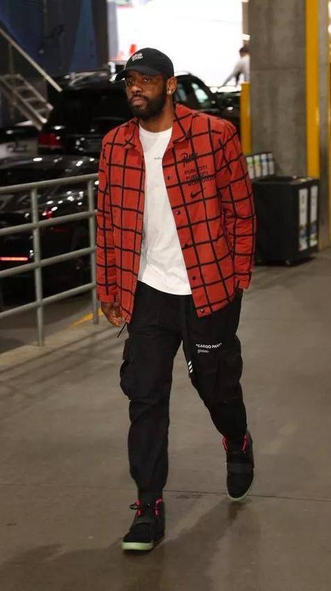 比打球更有范儿nba球员通道穿搭,专门分析nba球员穿搭