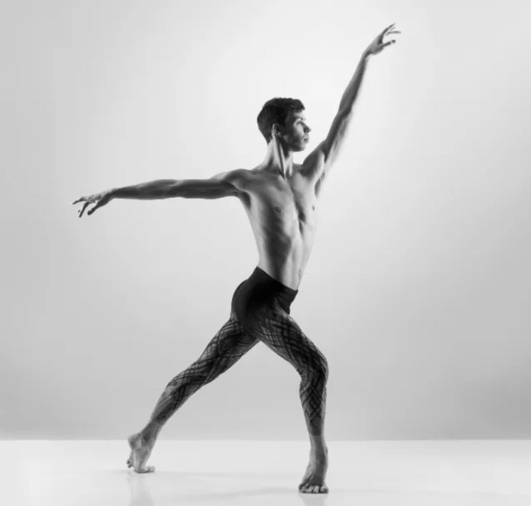 英国小王子乔治芭蕾舞被嘲笑,乔治王子被骂