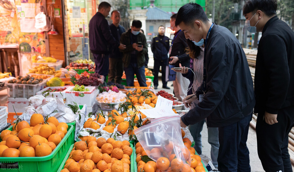 开水果店一年赚10000万,开水果店一年赚钱几百万