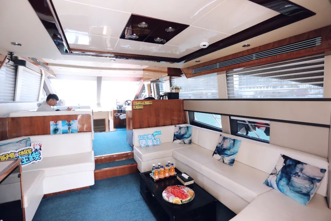 三亚豪华游艇出海一日游靠谱吗 (三亚游艇出海小攻略只要人均200元)