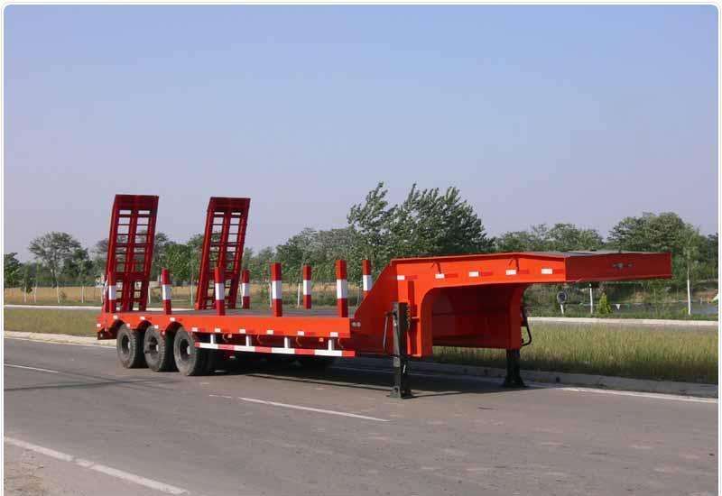 拉普货违法？厂家：略施小计13.75米低平板照拉不误