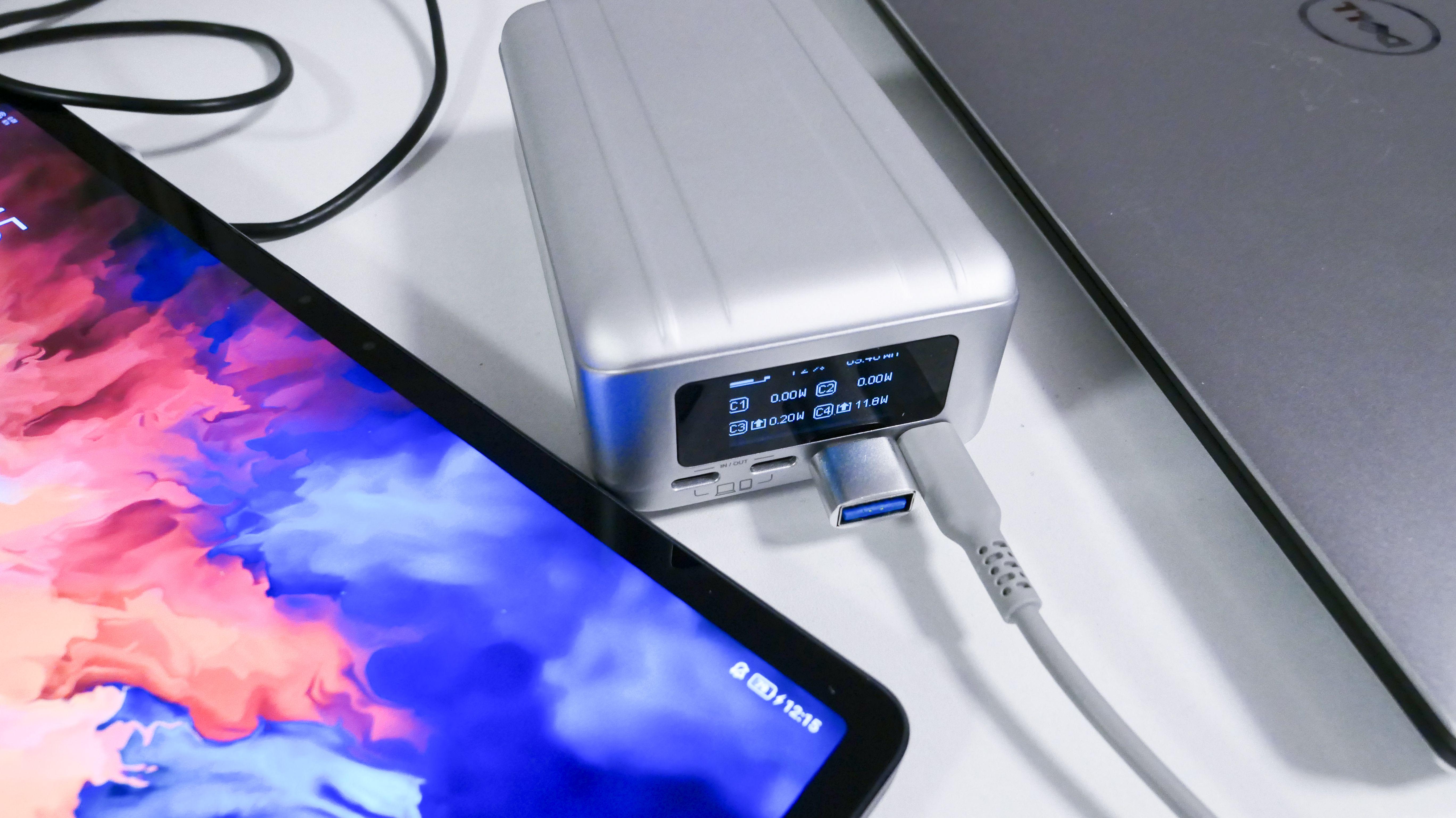 出行好帮手——征拓SuperTankPro超级移动电源