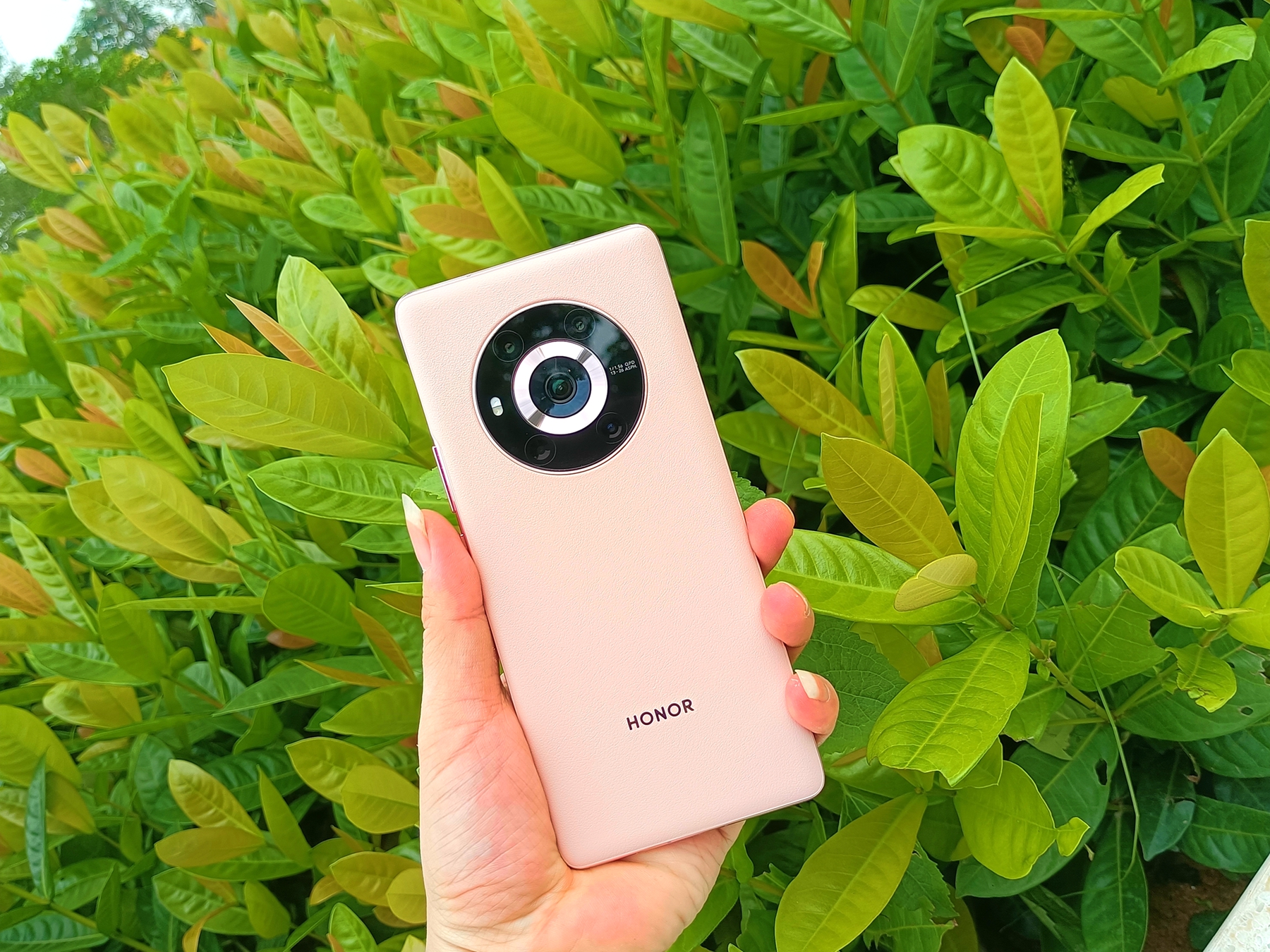 荣耀magic3评测科技美学,荣耀magic3算是顶级旗舰么