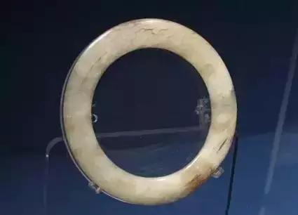 玉有五色沁胜得十万金什么意思,玉有五色沁胜得十万金是什么意思