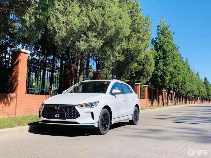 比亚迪e2试驾视频胖哥,电驹哥试驾视频大全