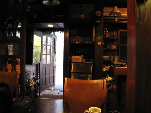 宸℃父鏃ユ湰,鏃ユ湰浜兘宸℃父