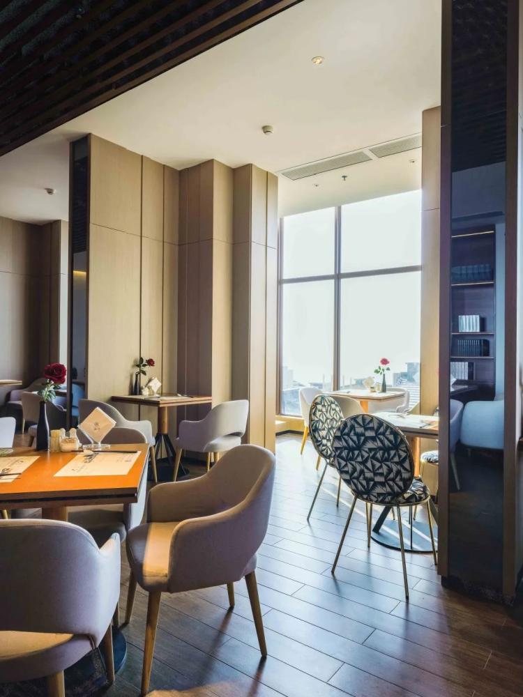 听说广州金叶子温泉酒店是广州的“小布拉宫”