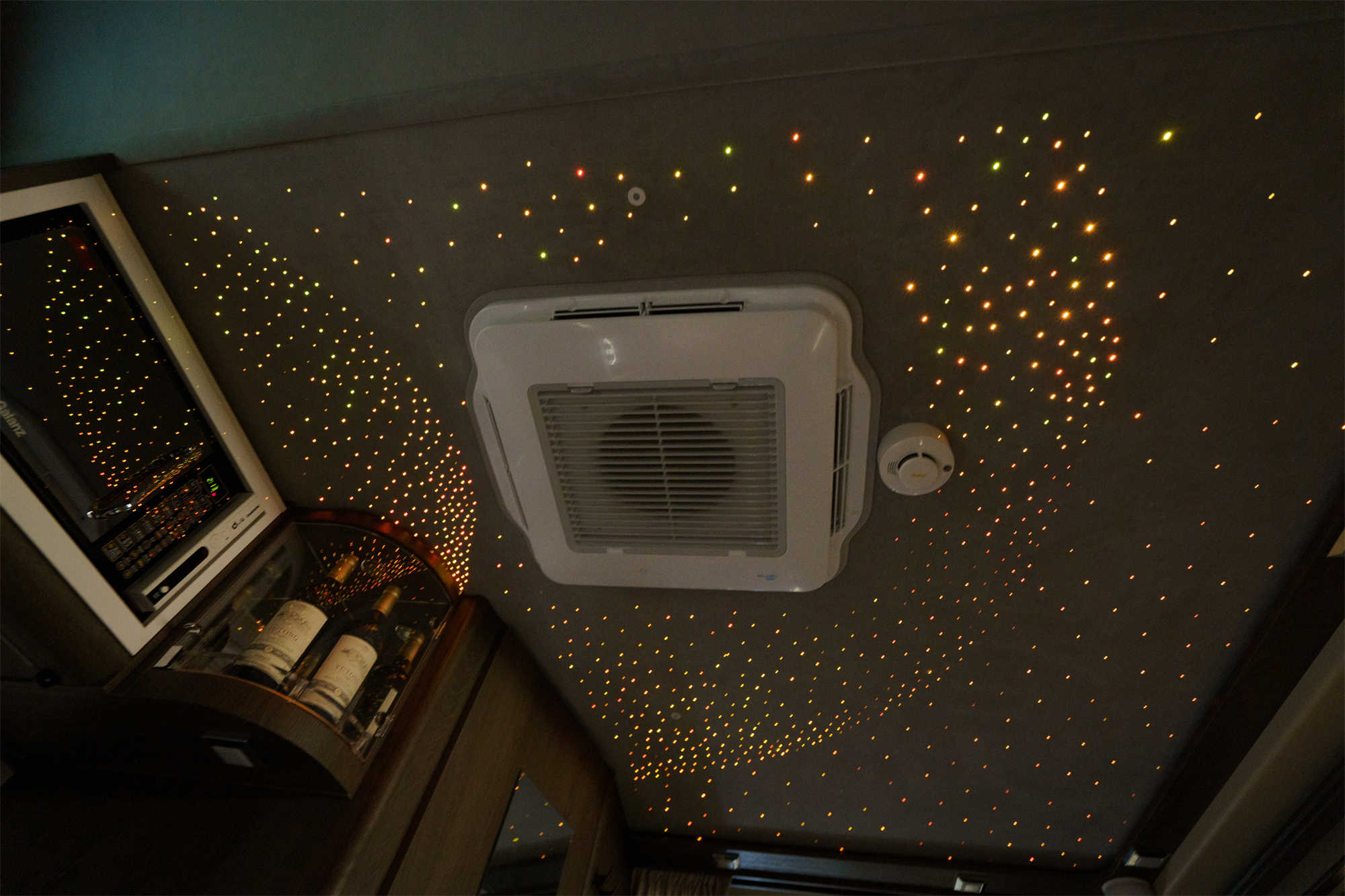 宇通c670房车最新款,宇通房车c553