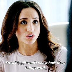 美国政府“魔爪”伸向英国王室！连王妃的婚纱、戒指都不放过