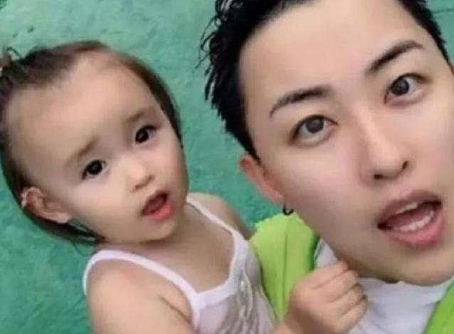 中国未婚女ceo豪掷50万赴国外生子,女ceo花50万生子