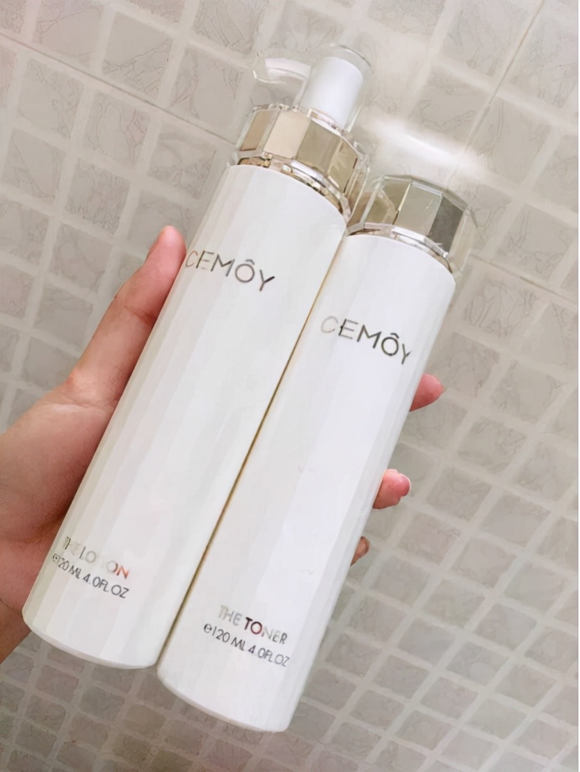 清爽不油腻改善脸黄的乳液,什么乳液可以提亮皮肤保湿