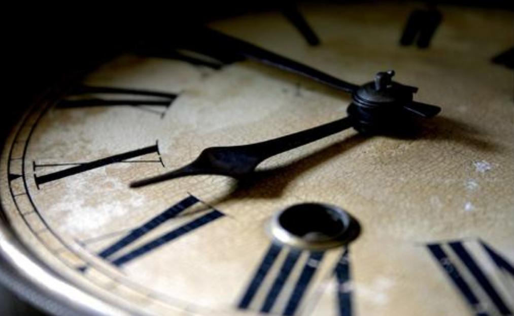 钟表文化起源与室内装饰发展