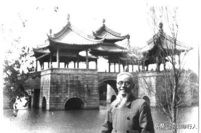 母亲节写什么字才让母亲感动,母亲节写什么最感动