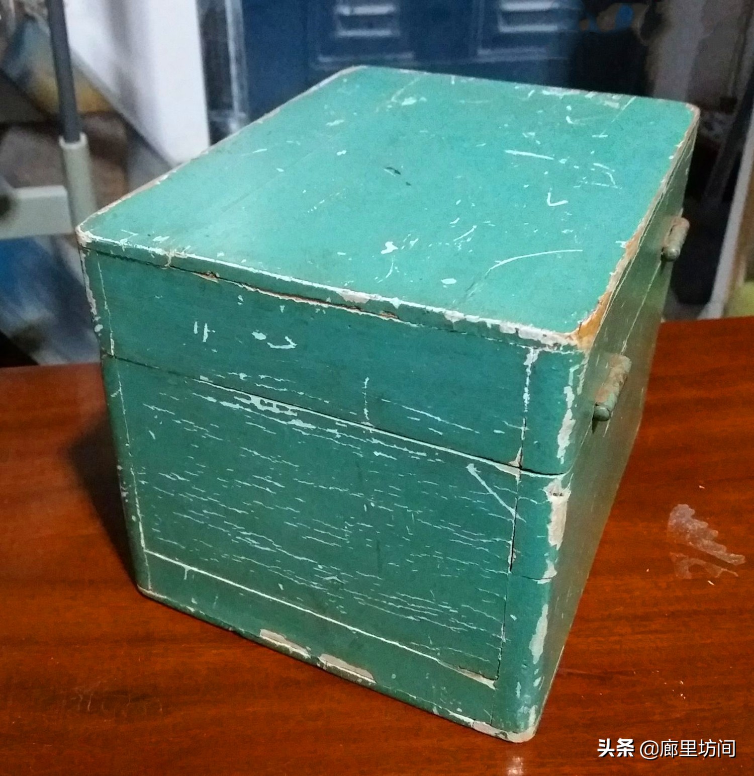 60年代收音机老物件,80年代老物件在墙上挂着的收音机