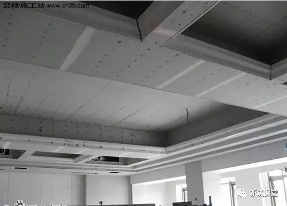 轻钢龙骨石膏板造型吊顶施工视频,石膏板天花吊顶施工全过程