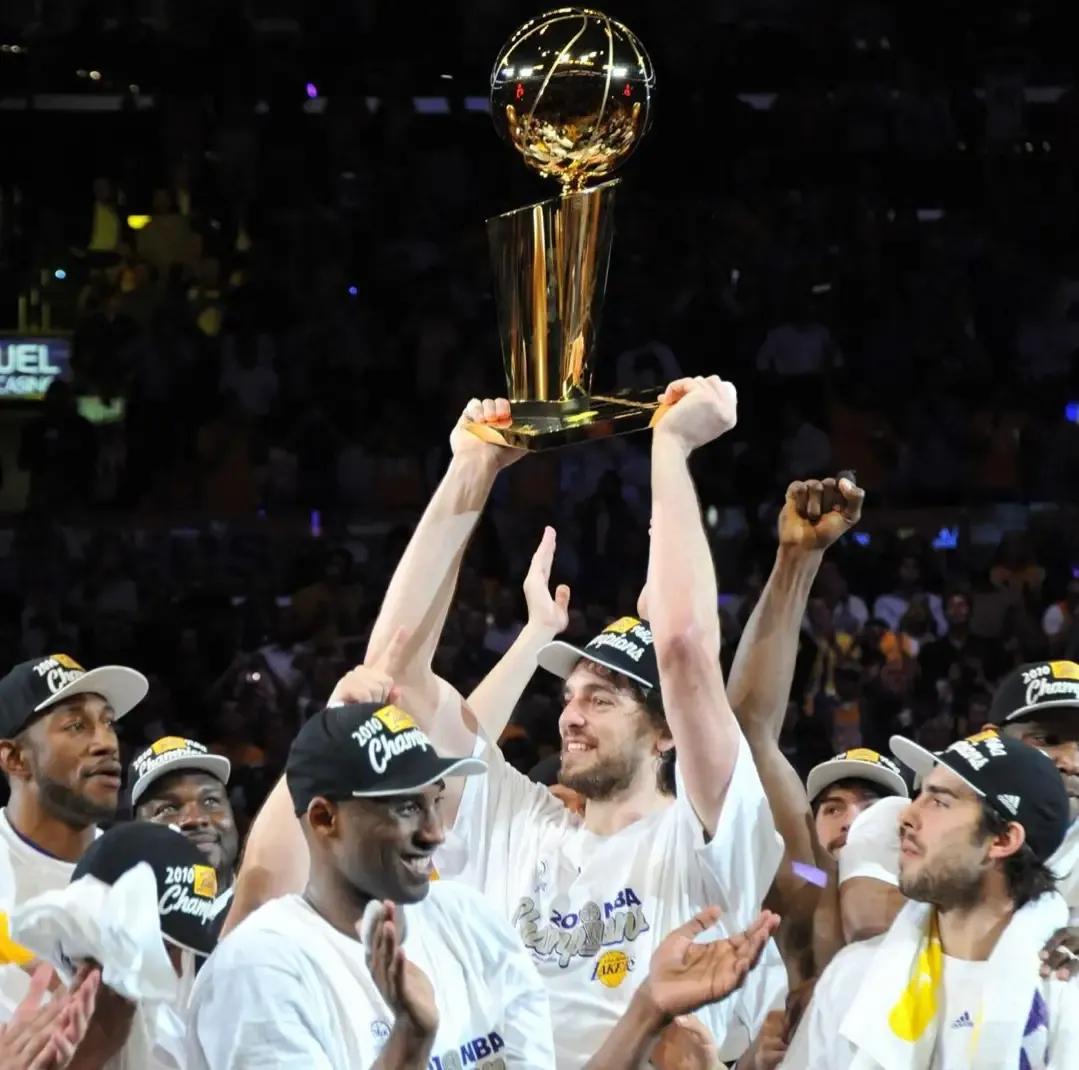 湖人退役保罗加索尔的球衣,保罗加索尔湖人生涯回顾